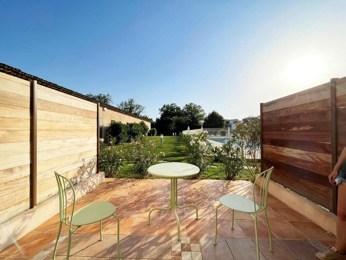 Studio 2 - Les Suites De Robinson - Residence Avec Piscine En Bord De Siagne, A มองเดอลิเยอลานาปูล ภายนอก รูปภาพ