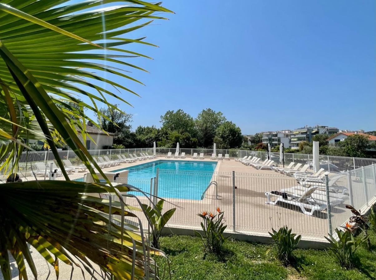 Studio 2 - Les Suites De Robinson - Residence Avec Piscine En Bord De Siagne, A มองเดอลิเยอลานาปูล ภายนอก รูปภาพ
