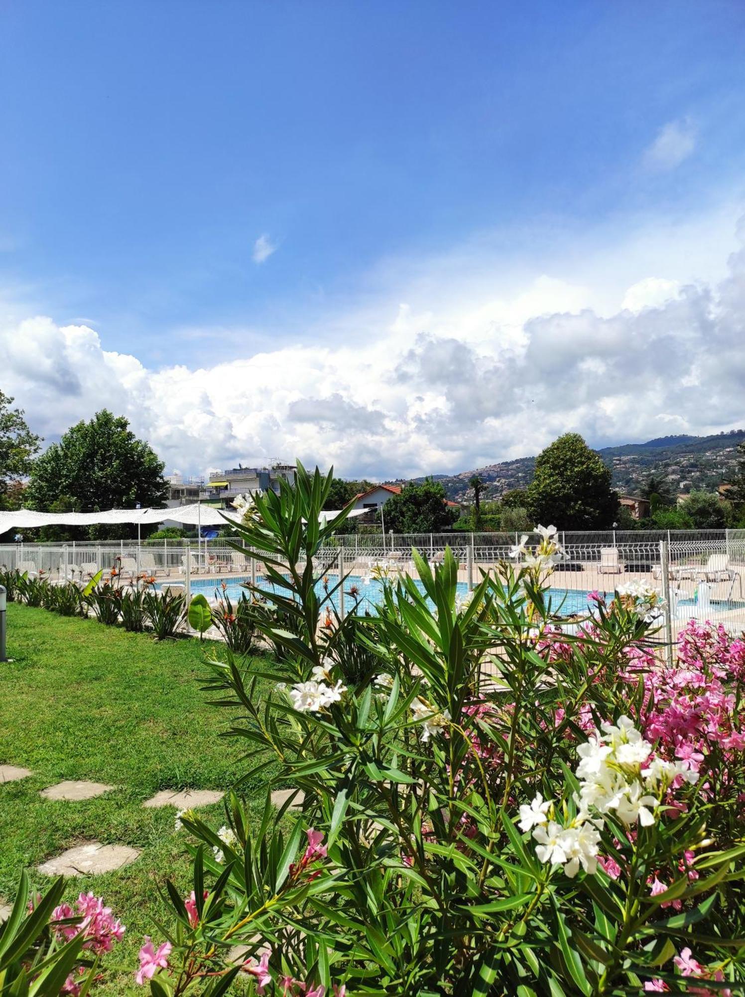 Studio 2 - Les Suites De Robinson - Residence Avec Piscine En Bord De Siagne, A มองเดอลิเยอลานาปูล ภายนอก รูปภาพ